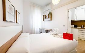 Cozy 2Bd Flat City Center + Ac